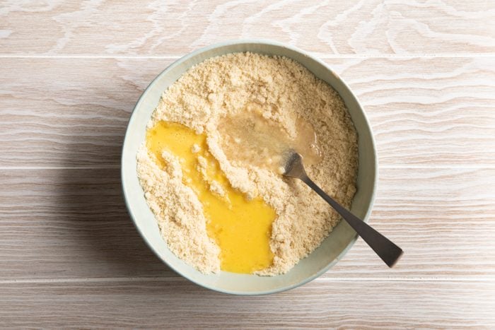 how to make an almond flour pie crust step 3