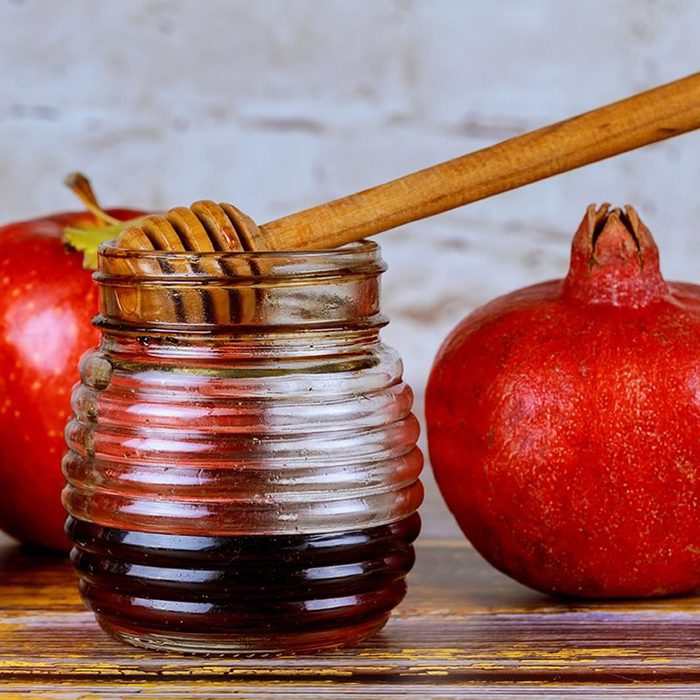 Rosh Hashanah Foods Gettyimages 1190853388