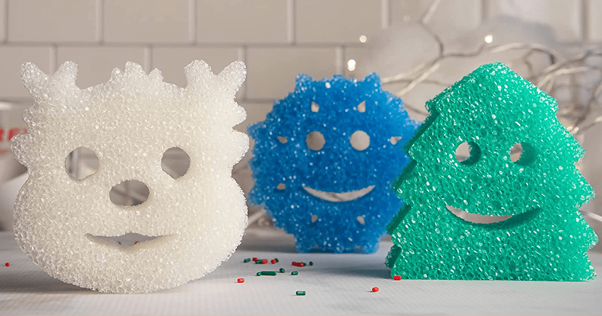 Next we should open the Winter Scrub Daddy's ❄️ Y'all, let's