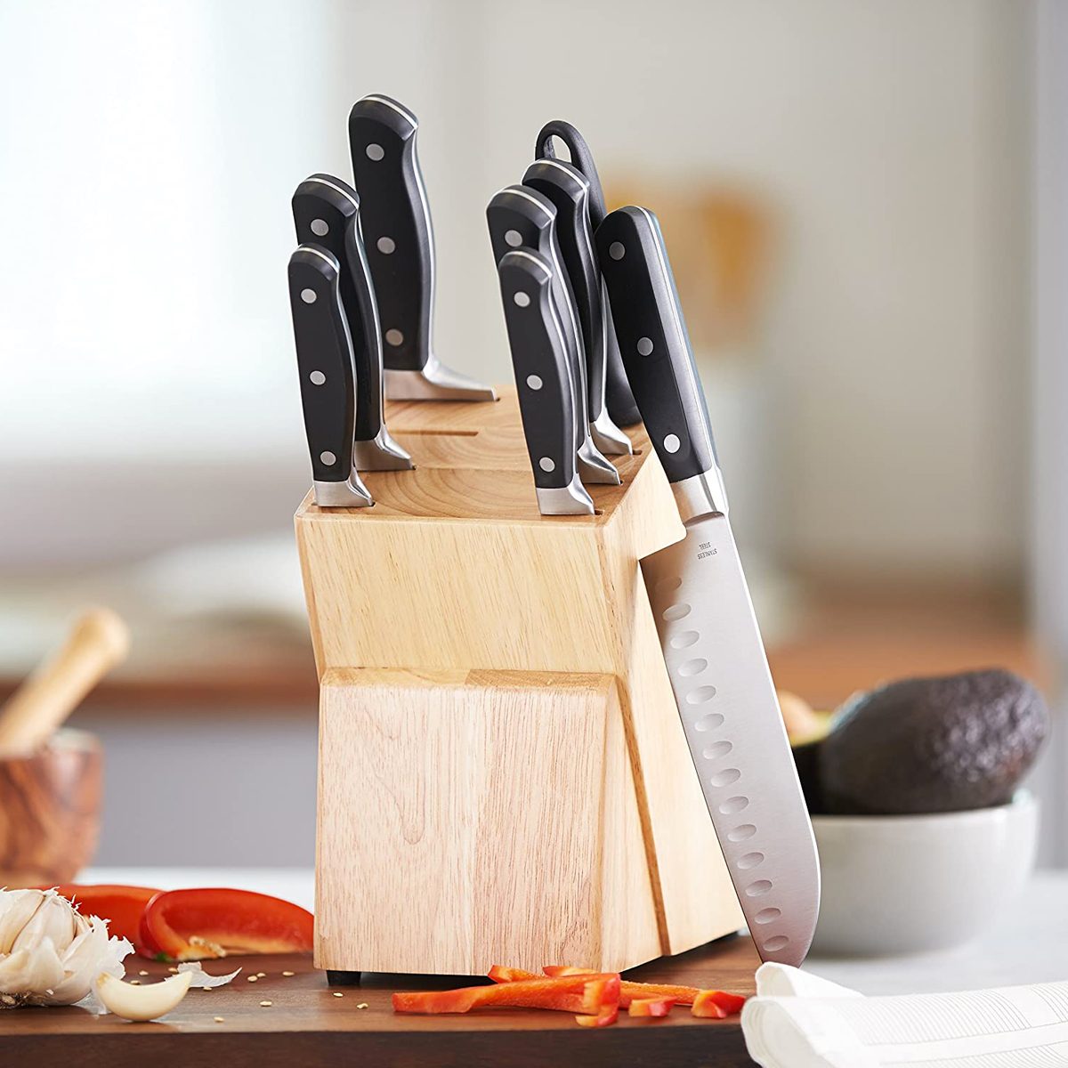 Amazon Basics 9 Piece Premium Kitchen Knife Block Set Ecomm Amazon.com