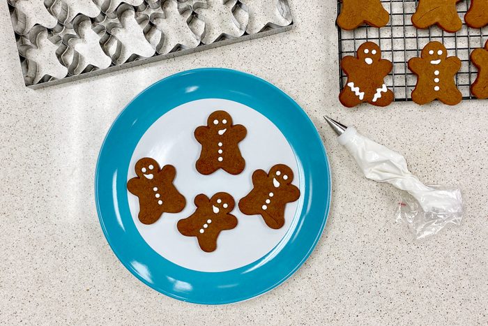 Toh Gingerbread Cookies Finished Cookies Sarah Farmer Jvedit