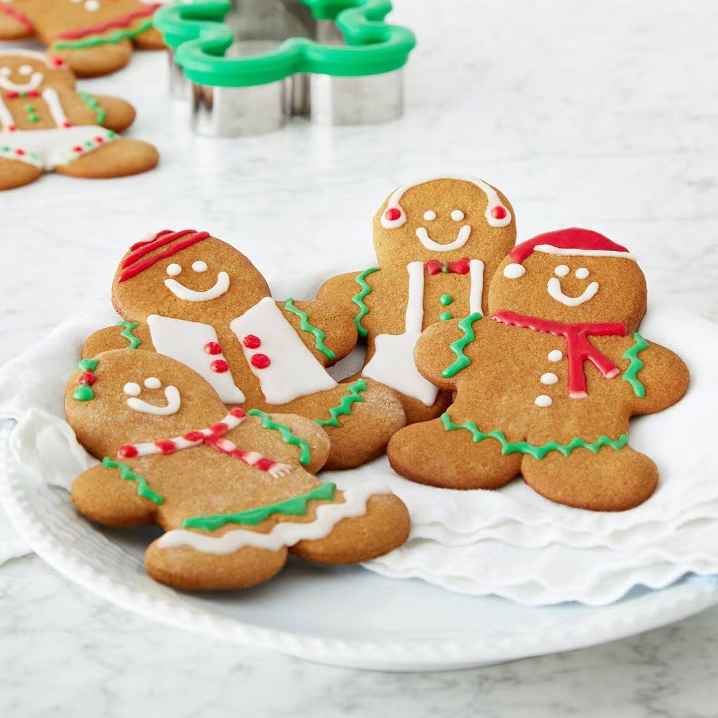 Gingerbread People Baking Kit.bb5c42f86c2d108f9db71e1b7718652e