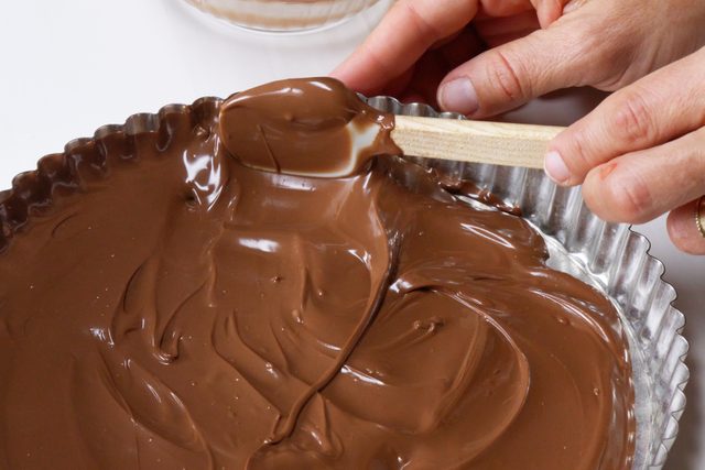 giant peanut butter cup base