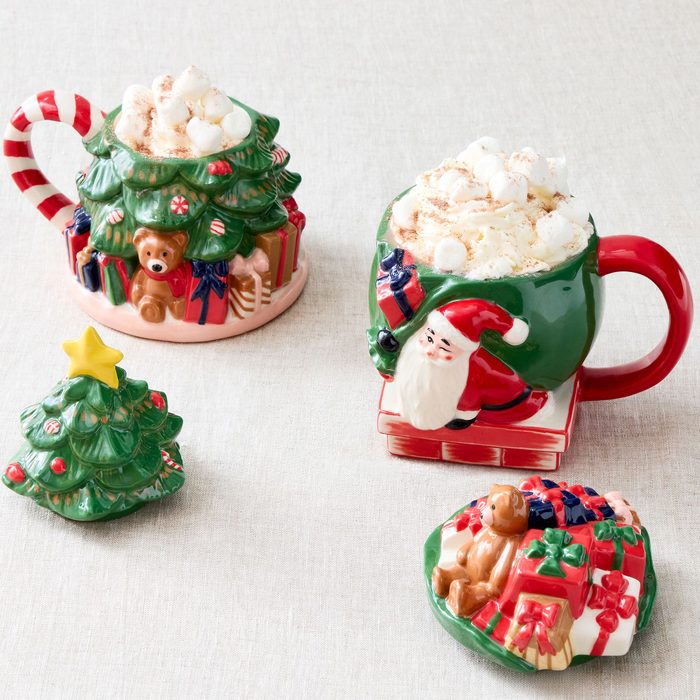 Lidded Figural Christmas Mug 