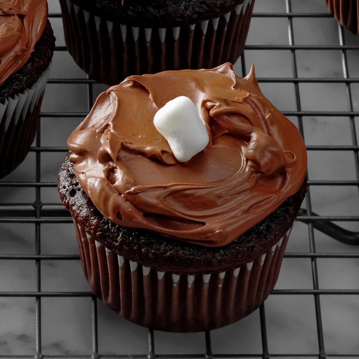 Mexican Hot Chocolate Cupcakes Exps Rc22 270377 Dr 12 13 4b