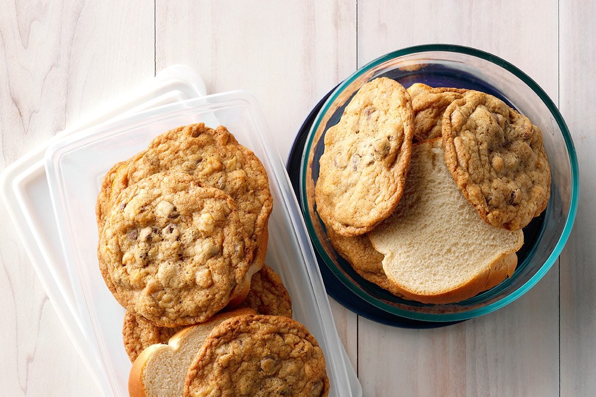 How to Keep Cookies Moist in Storage - Frances' Menu