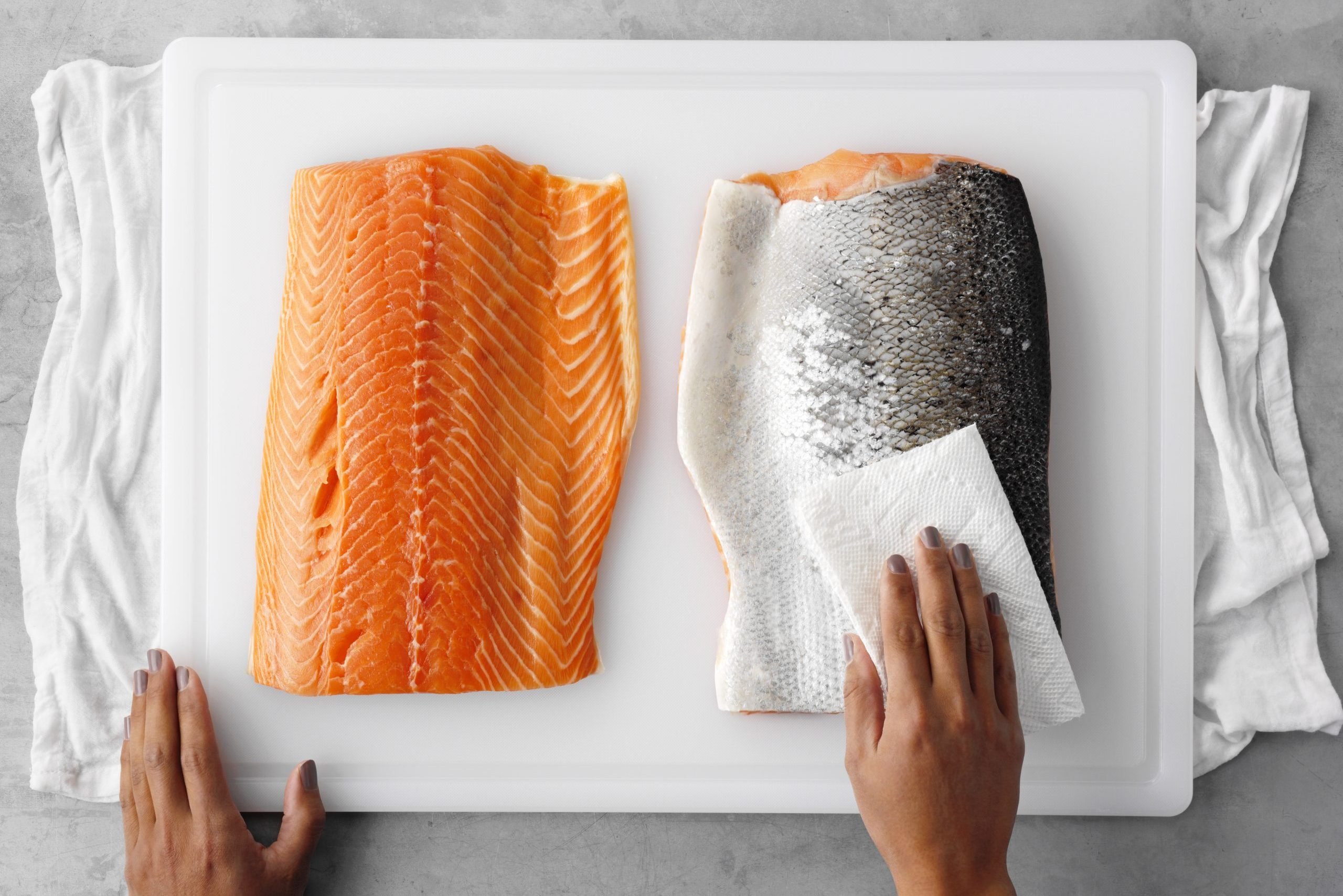 Overview of patting salmon dry
