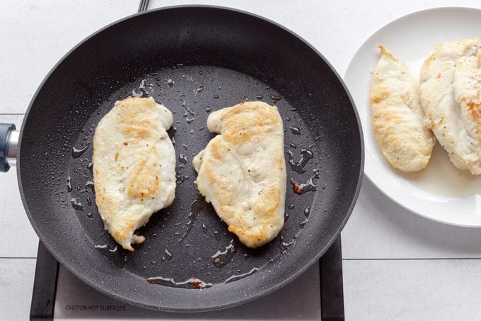 cooking chicken in as skillet