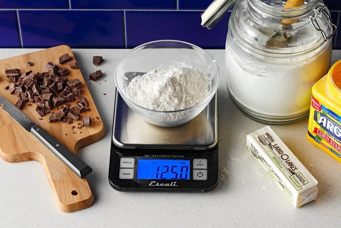 Should I Measure Flour in Cups or Grams?