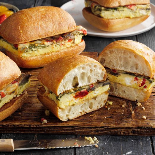 Slow Cooker Spanakopita Frittata Sandwiches Exps Rc23 271150 P2 Md 02 01 9b