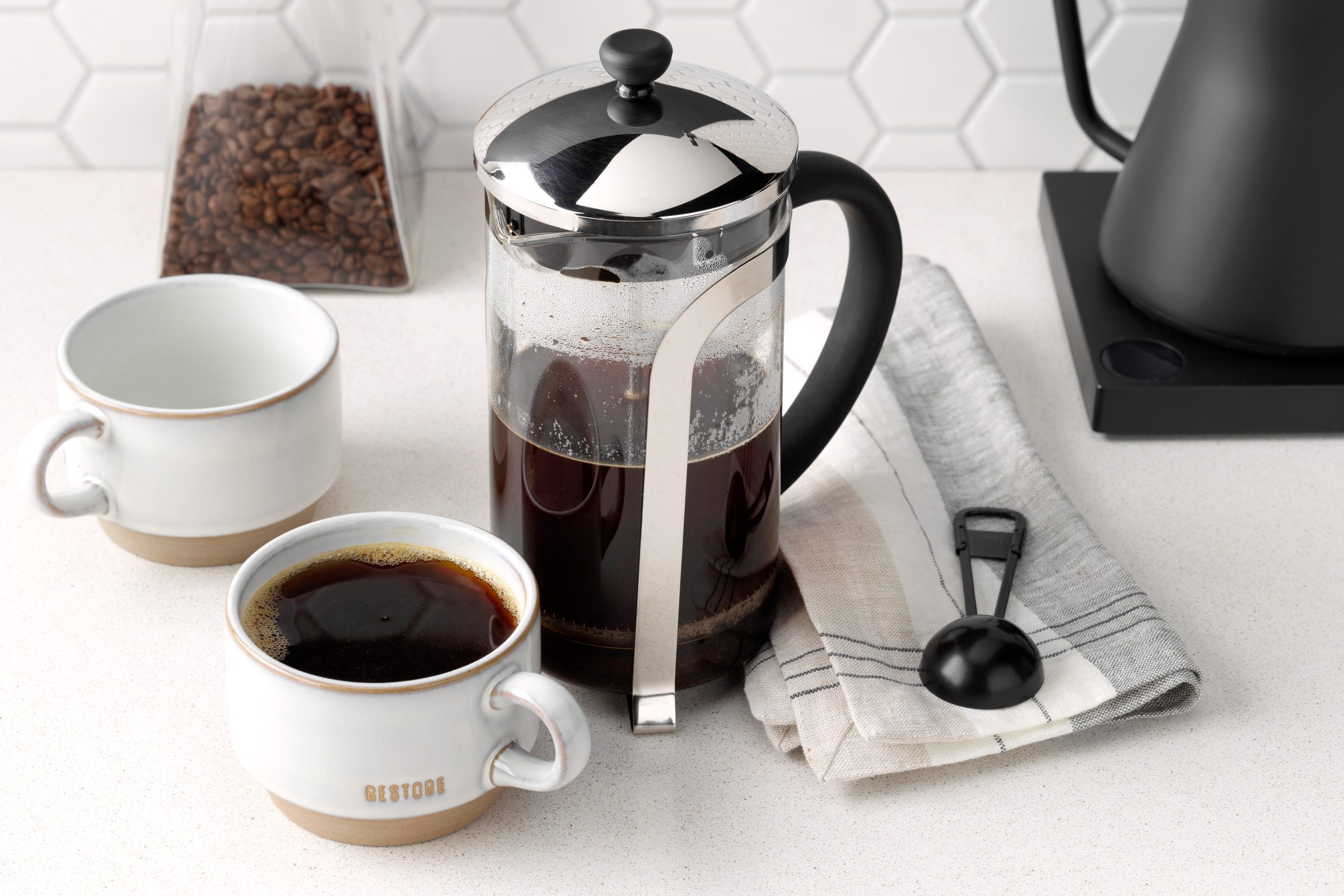 How to Use a French Press Coffee Maker, 2023