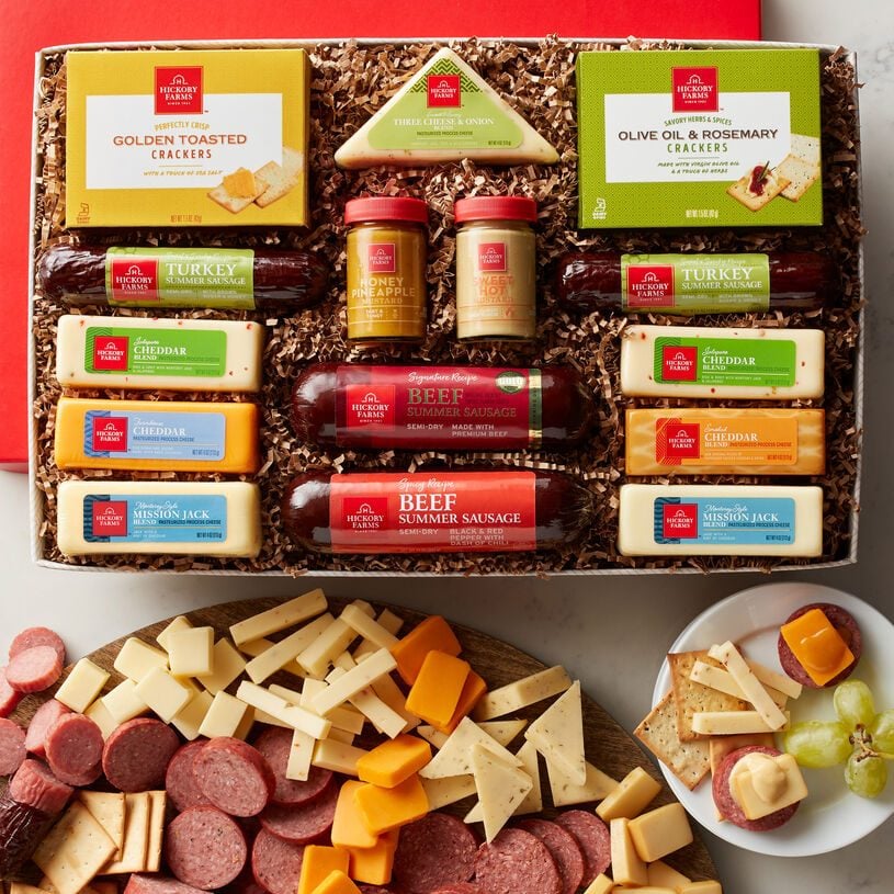 https://www.tasteofhome.com/wp-content/uploads/2023/04/Hearty-Party-Gift-Box-ecomm-via-hickory-farms.jpg?fit=700%2C700