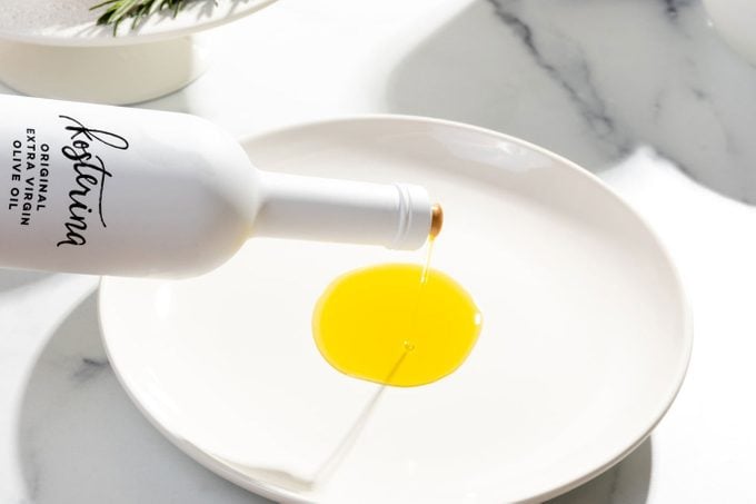 Evoo Pouring in plate