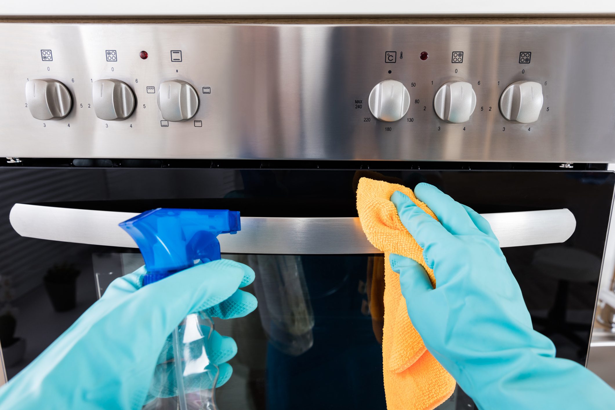 Cleaning Oven with glass cleaner
