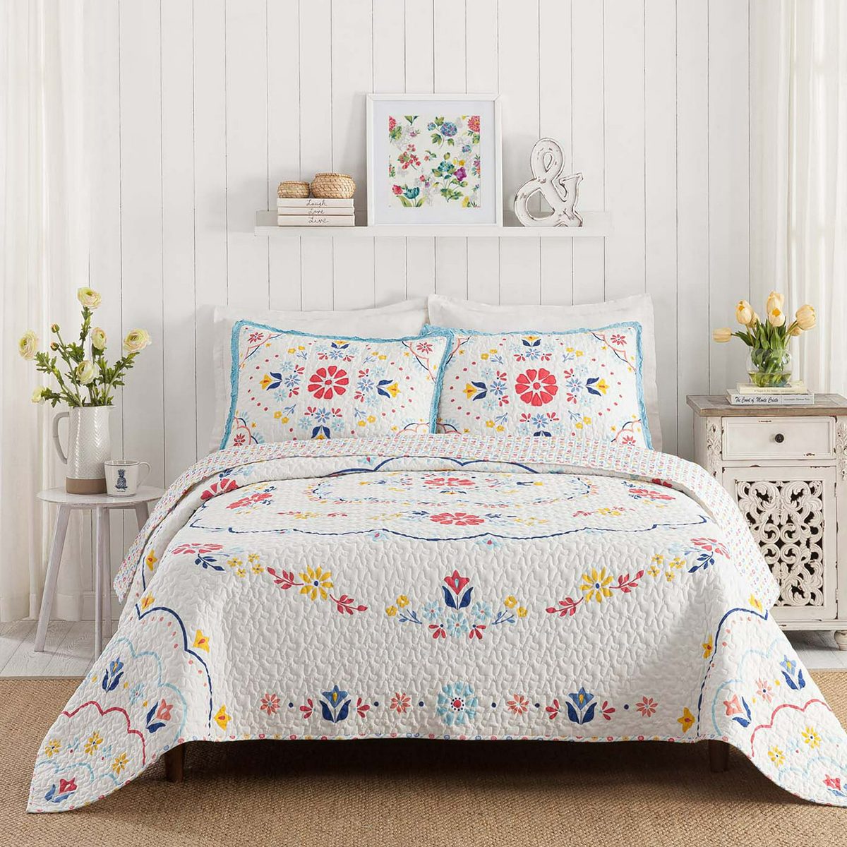 10 Pioneer Woman Bedding Options For A Country Chic Home
