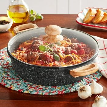 The 6 Best Items From The Pioneer Woman Cookware Collection