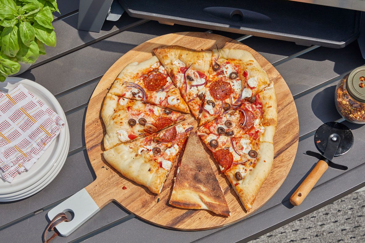 3-in-1 Cuisinart Pizza Oven with pizza pan base