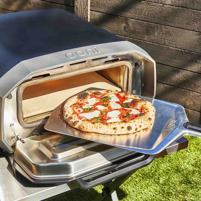 12 Ooni Pizza Oven Accessories to Make the Absolute Best Pies 2023