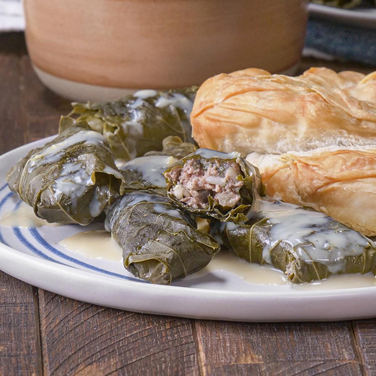 Nana S Dolmades With Avgolemono Sauce Exps Tohvp23 125599 Mf 12 05 Dolmades 2