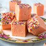 We Made the Fun Pink Lemonade Fudge That People Can’t Stop Sharing