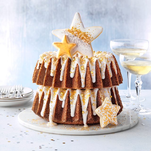 Stacked Bundt cakes with star cookies on top