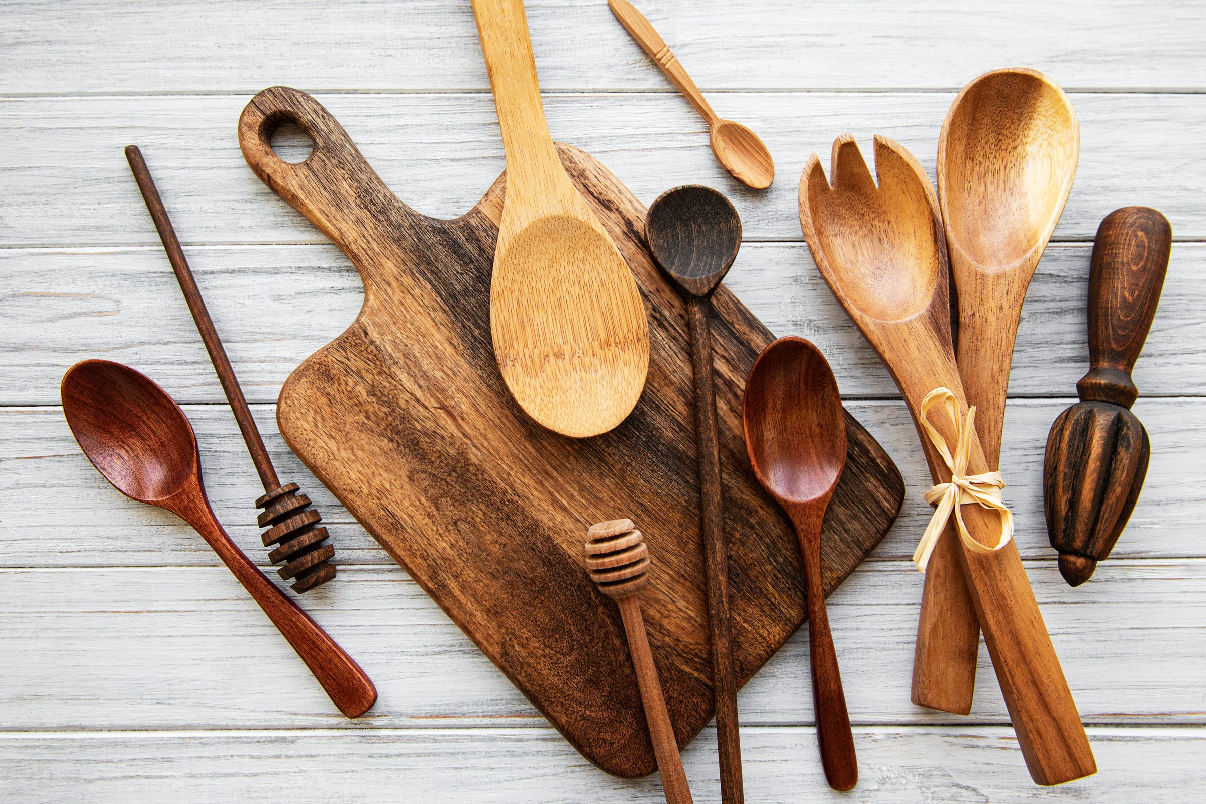 https://www.tasteofhome.com/wp-content/uploads/2023/11/GettyImages-1257145543-wooden-spoons.jpg?fit=680%2C454