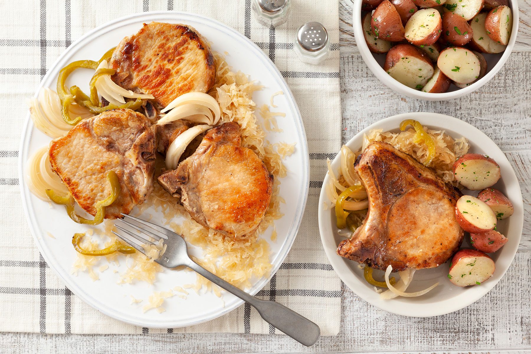 Pork Chops with Sauerkraut Recipe: How to Make It