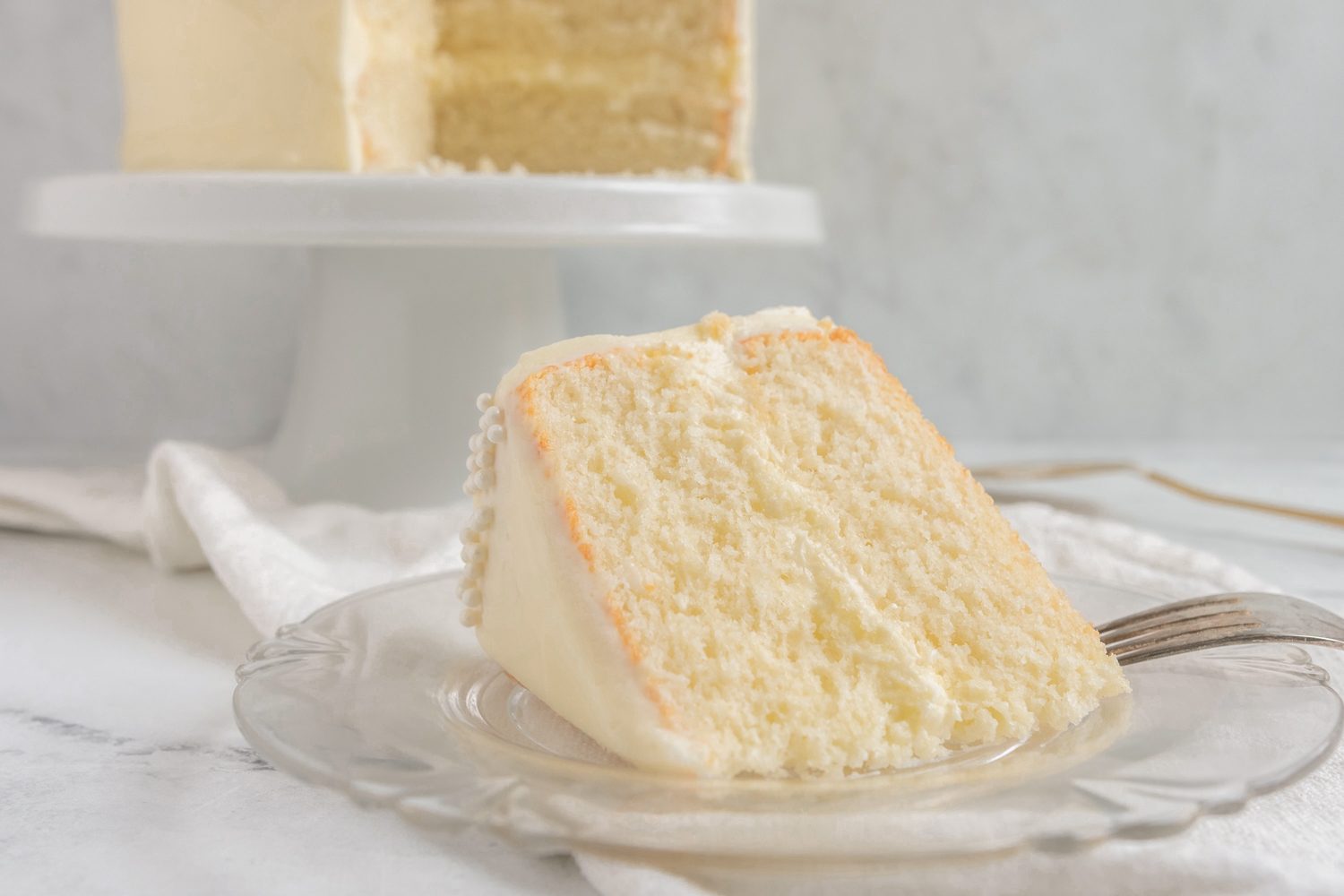 How to Make a White Velvet Cake