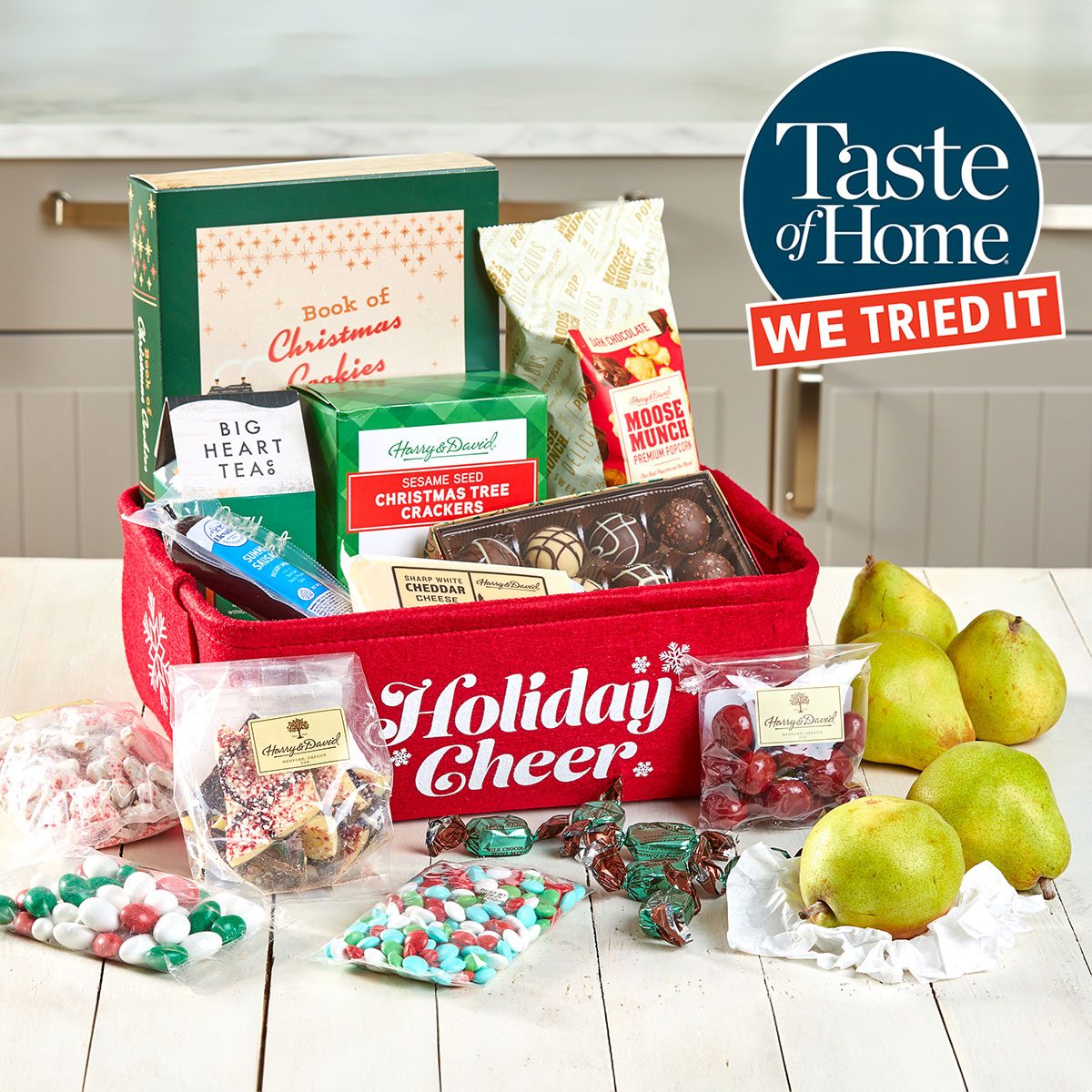 https://www.tasteofhome.com/wp-content/uploads/2023/11/Supreme-Christmas-Gift-Basket_TOHA_Cookies-Baskets_KS__11_07_034.jpg?fit=700%2C700