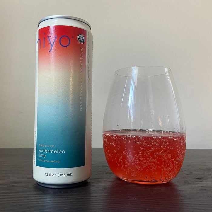 Hiyo Can and drink in glass