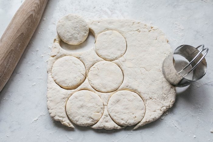 Cutting out dough circles