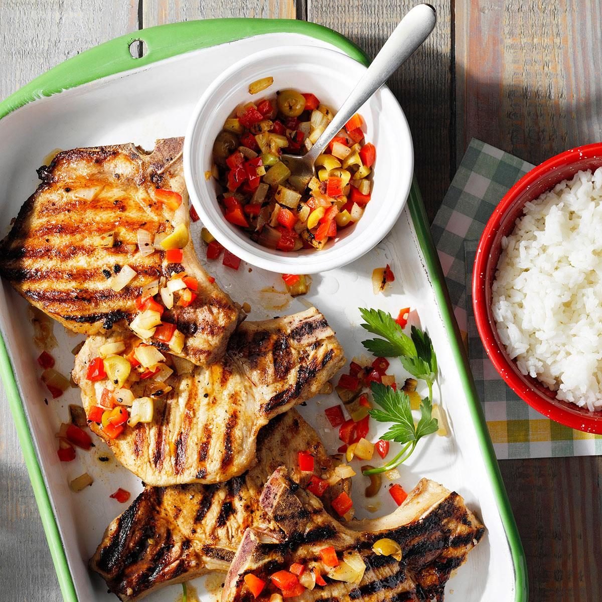Grilled Pork Chops With Spicy Fennel Relish Exps Rc23 274707 P2 Md 12 05 10b