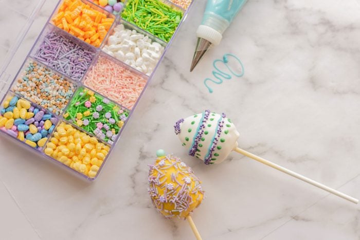 Decorate the cake pops