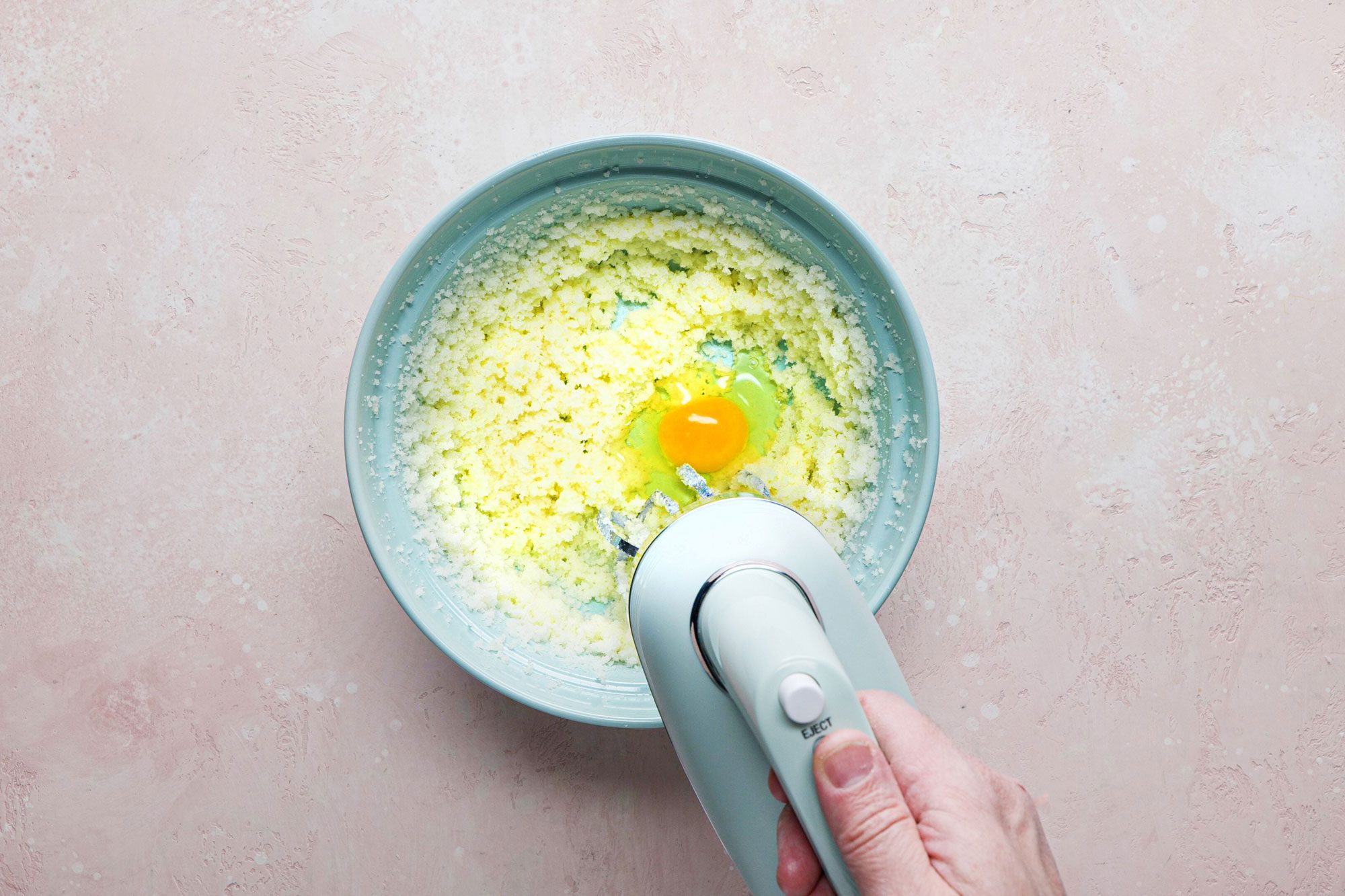 Mix in the eggs and vanilla extract with stand mixer in a bowl